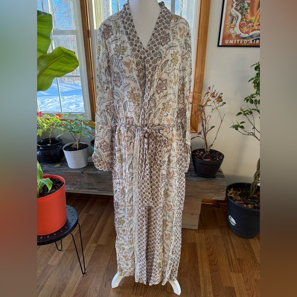 Cost Plus World Market Robe - Picture 1 of 3